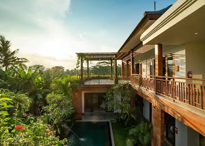 Uma Shanti By Mahaputra Hotel 3*